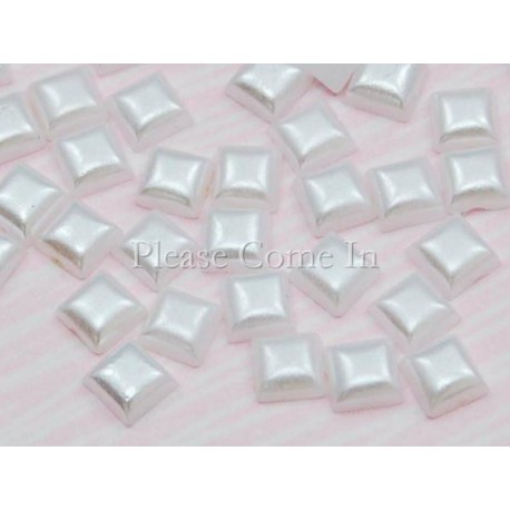 10 carrés blancs perlés irisés 4mm