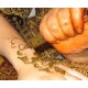 Seringue à bout coupé pour tatouage au henné